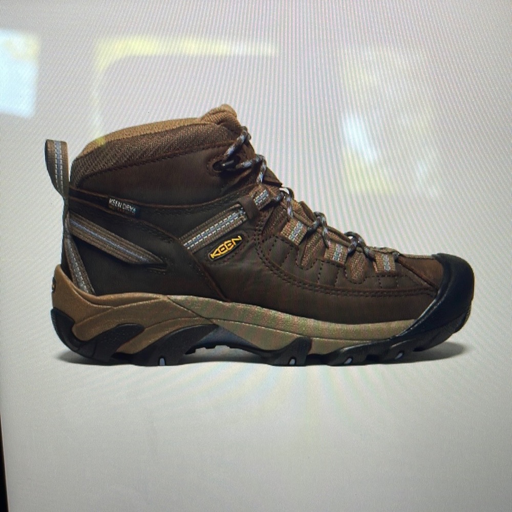 NEW Women’s Keen Targhee II Mid Waterproof hiking boot
